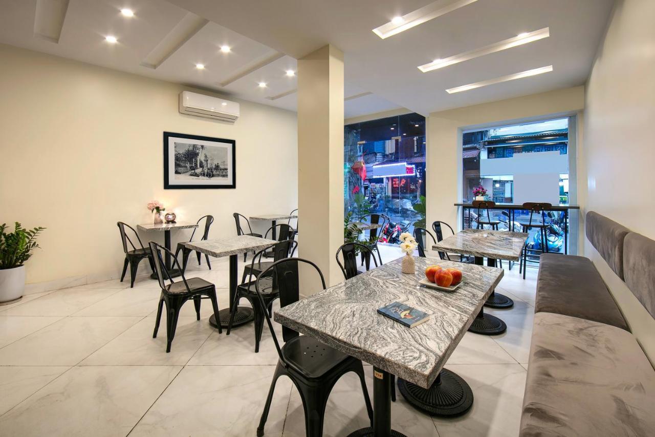 Queen Cafe Hotel & Pub ฮานอย ภายนอก รูปภาพ